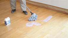 comment vitrifier un parquet en chene rajeunir un parquet vitrifi 233 tuto bricolage avec robert comment vitrifier un parquet en chene rajeunir un parquet vitrifi 233 tuto bricolage avec robert