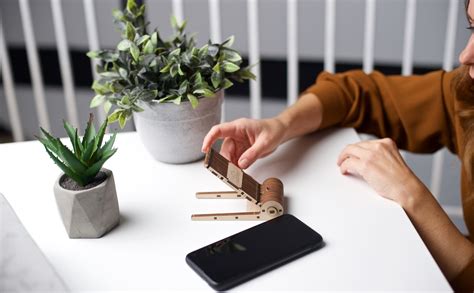 UGEARS Foldable Phone Holder - Cell Phone Stand for Desk - Compatible ...