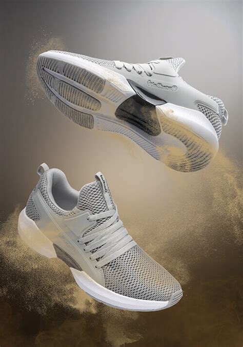 Buy Men, Women, Kids Footwear Online | Walkaroo Footwear