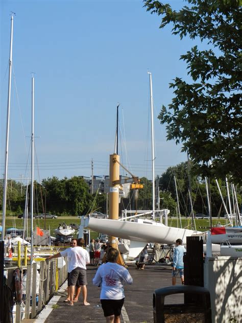 vicarious travelling: Cleveland, Edgewater Yacht Club, race night.