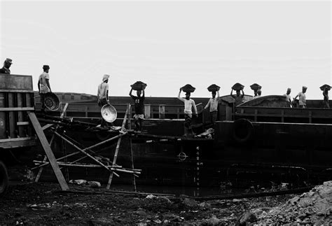 Billie+Eilish+Yungblud+Billboard+Magazine+Photo Photos, Download The ...