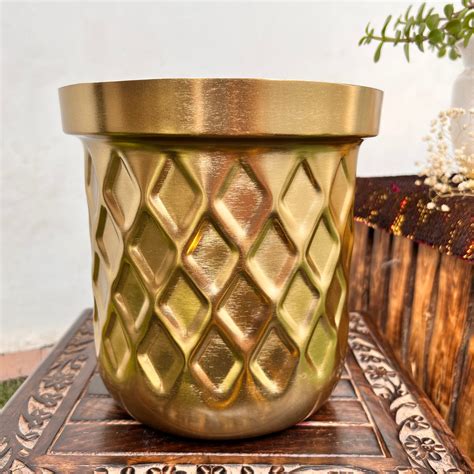 Golden Diamond Planter – Timaya's Decor