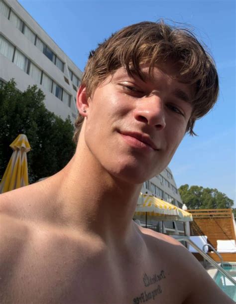 Picture of Alex Sampson in General Pictures - alex-sampson-1711212850.jpg | Teen Idols 4 You