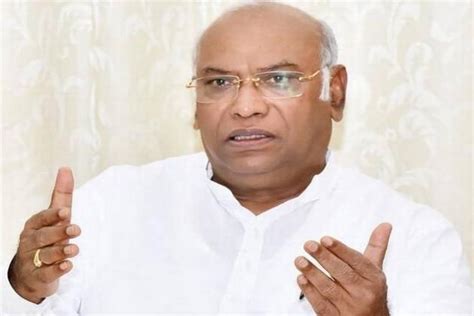 CBI Row: Make Minutes of Selection Panel’s Jan 10 Meet Public, Kharge ...