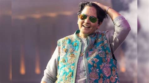 ફાલ્ગુની પાઠક આ રીતે બની ડાંડિયા ક્વીન, છોકરાઓ જેવો લુક રાખવાનું રહસ્ય ...