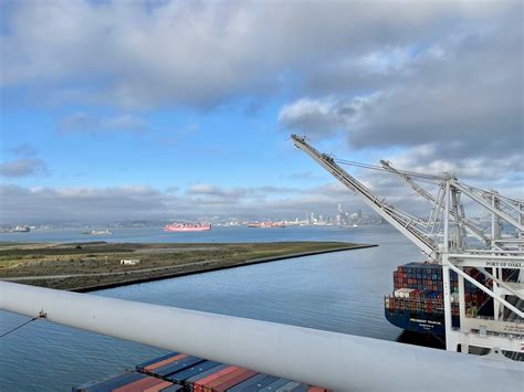 Port of Oakland trade boom: a second new vessel service in 2021 ...