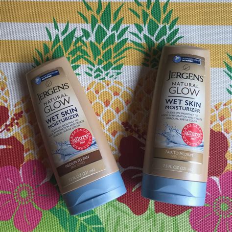 Glow and Go with Jergens Natural Glow Wet Skin Moisturizer @JergensUS ...