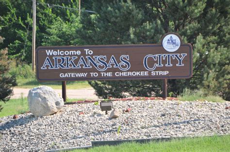 Arkansas City Flourishes with Vibrant Community Spirit
