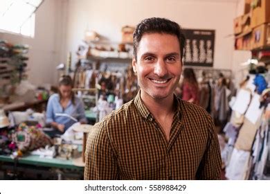 Hispanic Business Owner 的图像结果