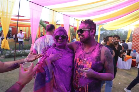 Realty Assistant | LIFE AT RA