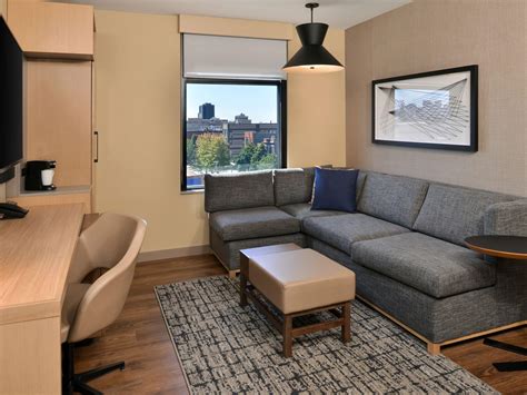 Hotels Near Ukrainian Village | Hyatt Place Chicago/Wicker Park
