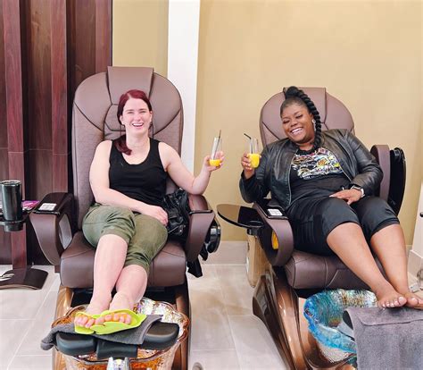 Serenity Nail Bar Nashville - HOME