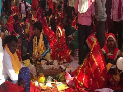 Mass marriage ceremony held in Ayodhya, brides got Rs 65,000 each