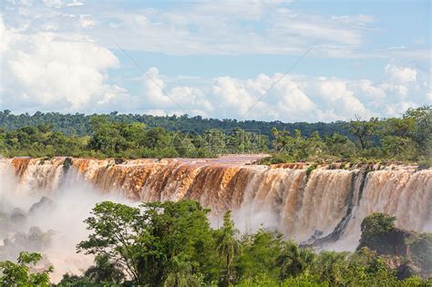隐IguassuIguazu落阿根廷巴西边境,Instagram过滤器上丛林中强大的瀑布高清图片下载-正版图片300154250-摄图网