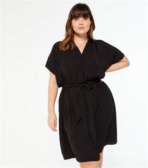 Moderne kratke haljine za punije žene – Moda