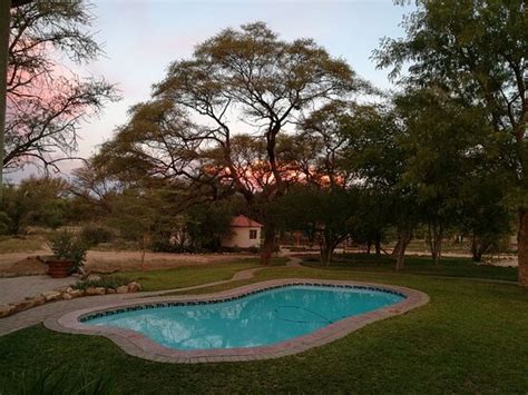 KING'S HIGHWAY REST CAMP (Okahandja) - Guesthouse Reviews & Photos ...