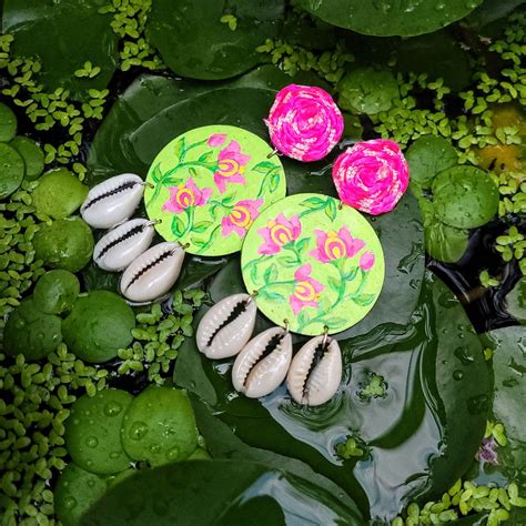 "Flories Neon Love" Hand-painted Earring – BUTTERFLY TREE