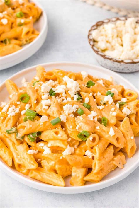 Stovetop Buffalo Chicken Mac and Cheese Recipe - By Kelsey Smith