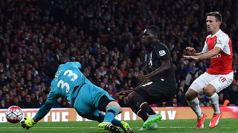 Arsenal keeper Petr Cech back to his best in Liverpool draw - ESPN