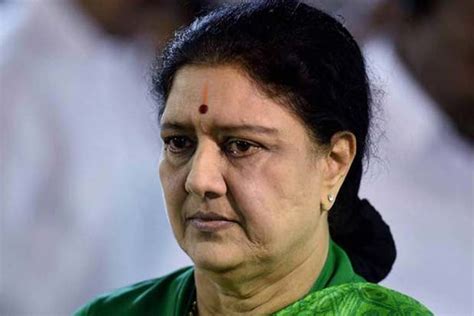 Name deleted from voters' list, Sasikala unable to exercise franchise