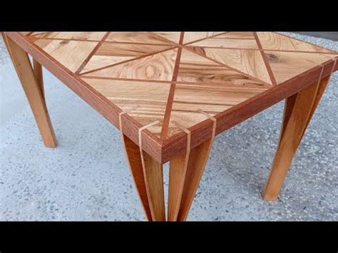 Making a Wooden Table 的图像结果