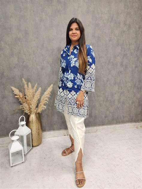 BLUE SCHIFFLY EMBROIDERED WITH WHITE TULIP – MODERNSAHIBA