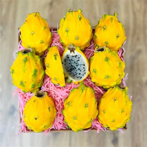 Order Your Yellow Dragon Fruit Pitaya Box and have it Delivered - Large ...