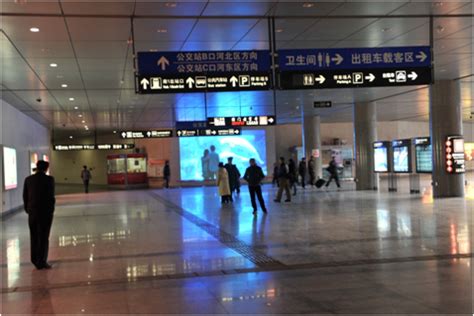 天津火车站南四出口LED招商--户外频道--中国广告网