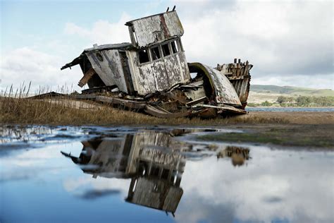 California ‘shipwreck’ is an Instagram star, may go down for good