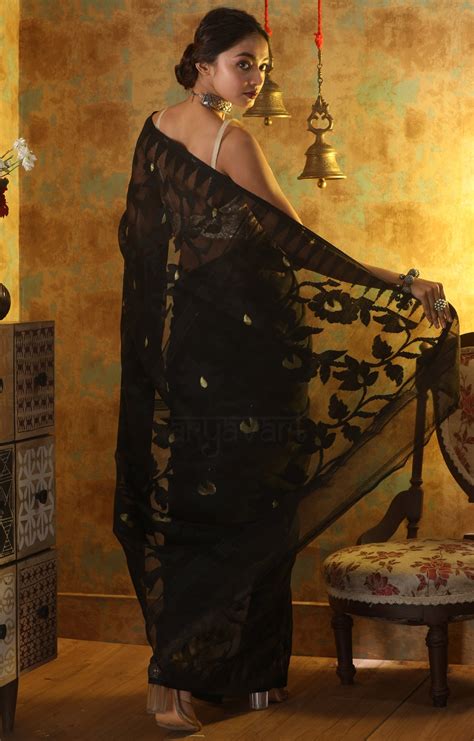 Black Jamdani Saree With Stunning Vine Woven Design | aryavart ...