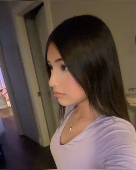 Discover 9 Esli and pretty people ideas | cute easy outfits for school ...