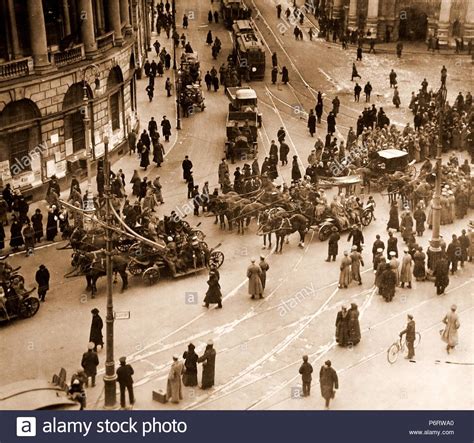 1917 Russian Revolution Petrograd Stock Photos & 1917 Russian ...