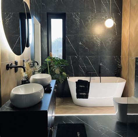 Luxury Black And White Bathroom at Genevieve Tarrant blog