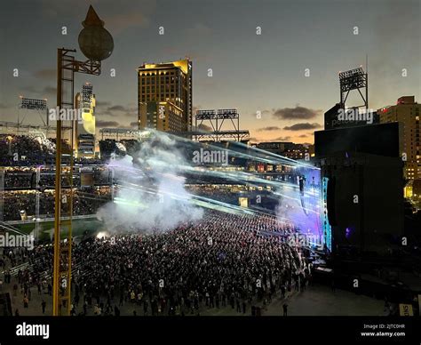 August 28, 2022, San Diego, California, USA: The rock band Mötley Crüe ...