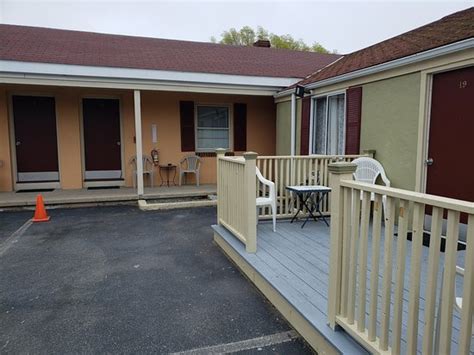 BAY WILLOWS INN (Middletown) - Hotel Reviews & Photos - Tripadvisor