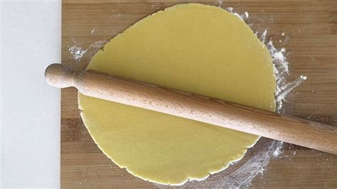 Pastiera Napoletana (Neapolitan Ricotta Easter Pie)