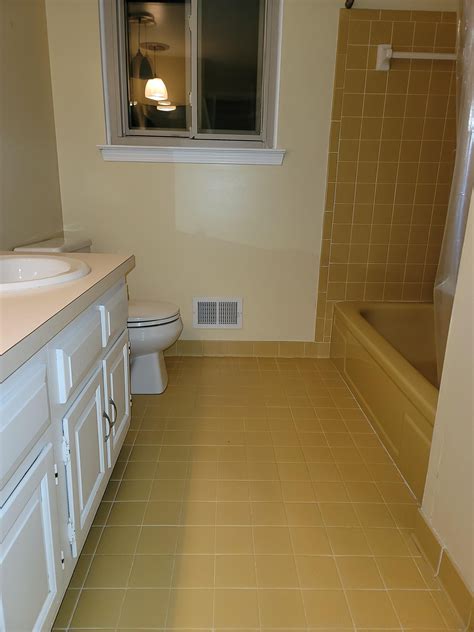 Yellow Tile Bathroom Paint Colors