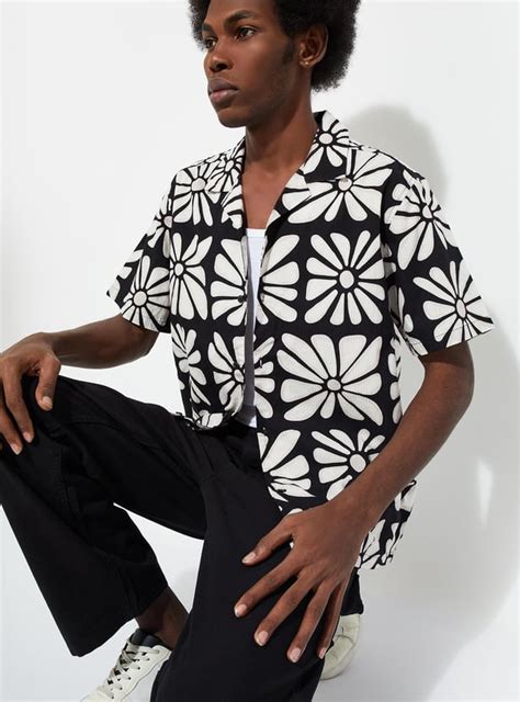 Buy URB_N Men Regular Fit Printed Resort Shirt Online at just Rs. 899.0 ...