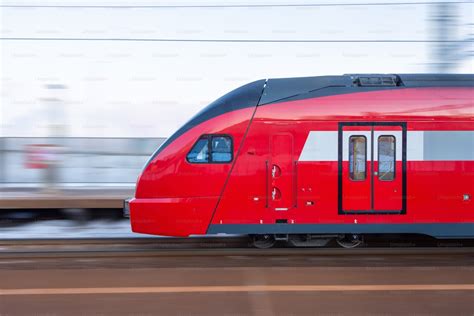 Local Train Side View 的图像结果
