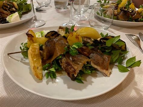 RESIDENCE LA PINETA (Matta E Peru) - Apartment Reviews, Photos, Rate ...