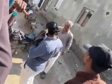 AAP Leader Gopal Italia Shoe Throw Accused Shabbir Mir Beaten Viral VIDEOS