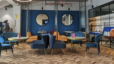 GoOffice 1480 - AWFIS Coworking OMR 1 - Open Desks | Meeting Space near ...