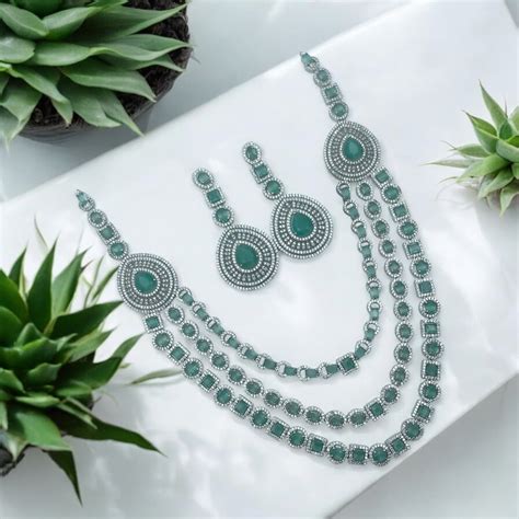 🌟💚 "Nandi Vardhan" Necklace Set 🌸🤍 – Krystal Jewels