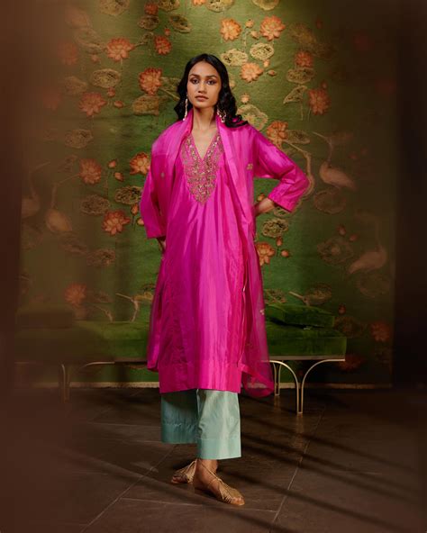 EMBROIDERED TUNIC TROUSER SET- HOT PINK – BRIH