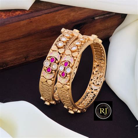 Rajwadi Bangles – Radhe jewellery