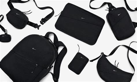 Nike Aura Crescent Cross-Body Bag (4L). Nike IN