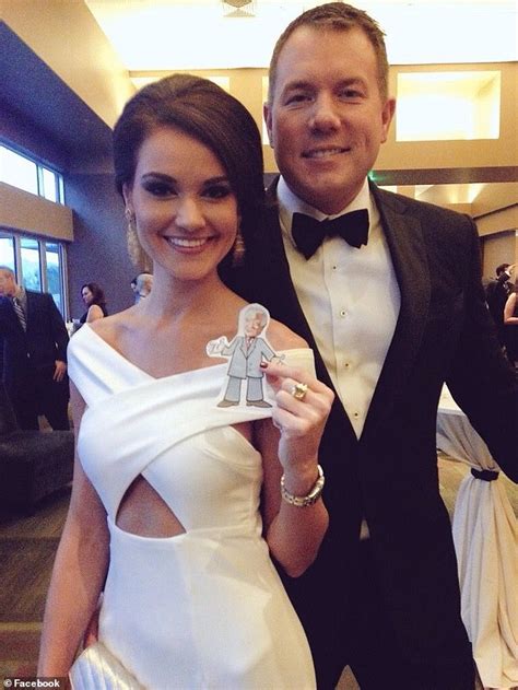 Saucy bathtub photo at center of ultra-glamorous former news anchor's ...