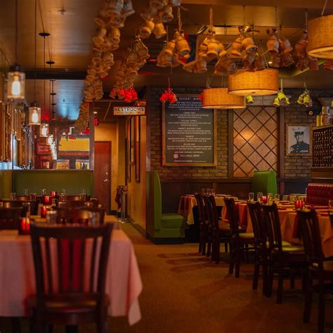 Johnnys - Schenectady: A Culinary Gem in Upstate New York