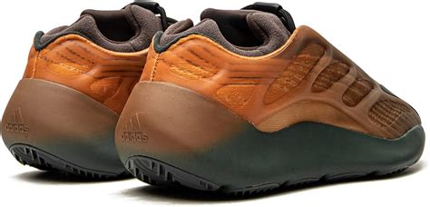 Buy adidas mens Yeezy 700 V3 Online at Lowest Price in India. B09XY2BG5C