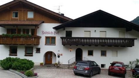 FRÖHLICHHOF (Lagundo) - Farmhouse Reviews, Photos, Rate Comparison ...